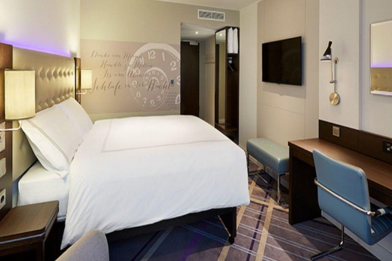 Premier Inn Muenchen Airport Sued ハルベルクモース エクステリア 写真