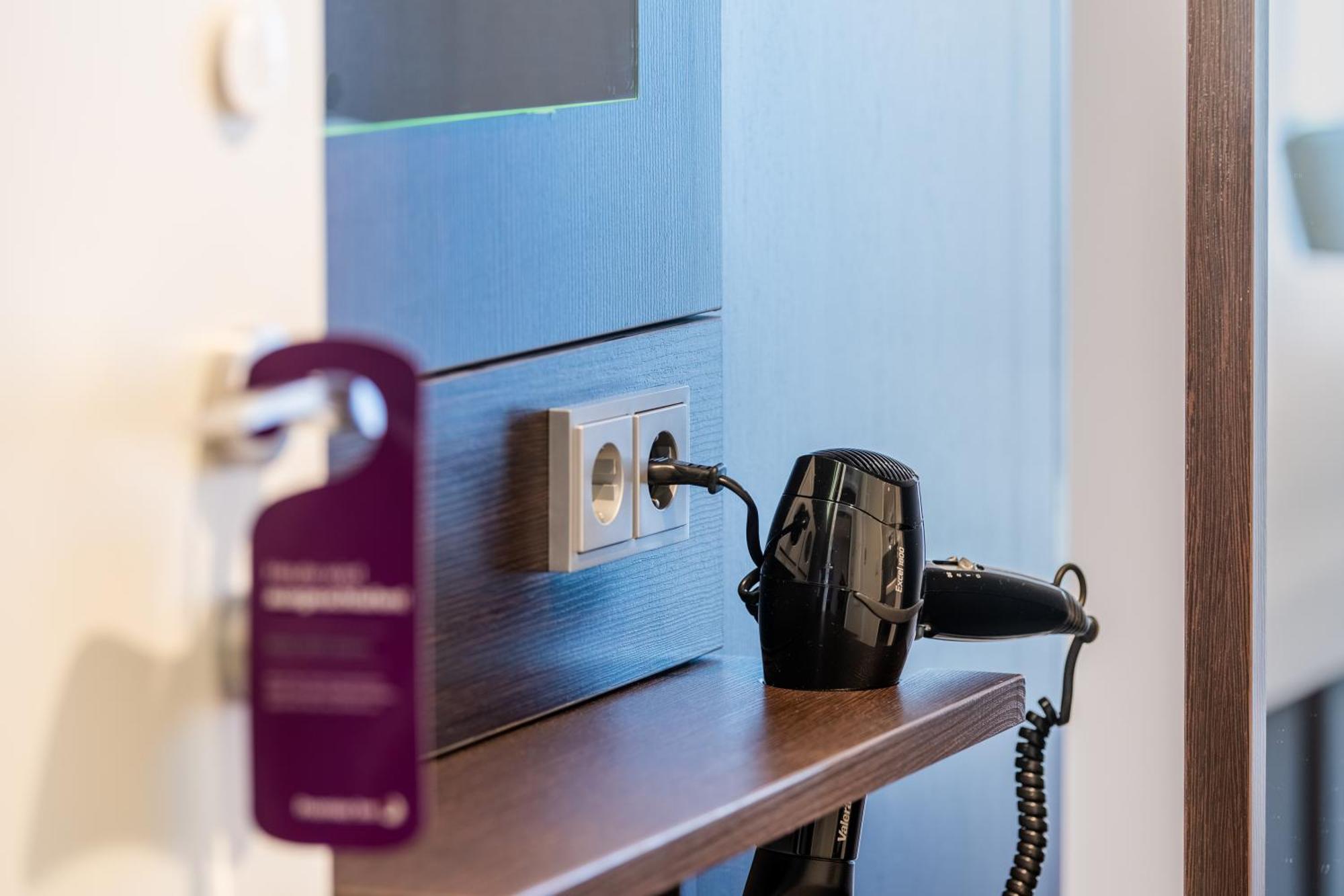 Premier Inn Muenchen Airport Sued ハルベルクモース エクステリア 写真